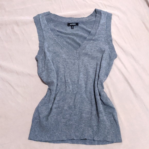 Express V-Neck Sweater Vest - Picture 1 of 4